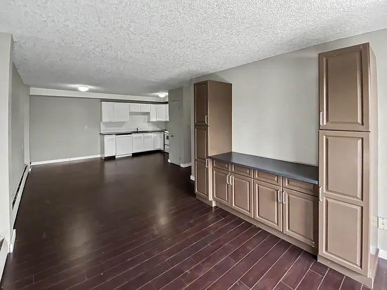 127 13th Ave SW — Photo 25