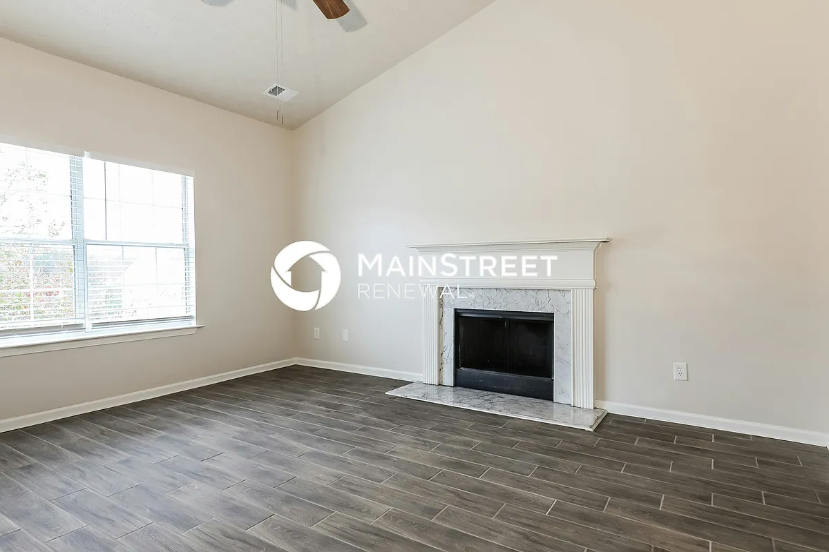 Living Room - 4407 Roche St