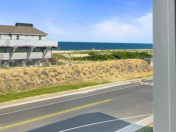 2nd image of 1492 Ocean Avenue #C6