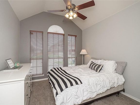 5th image of 3609 La Tierra Linda Trl