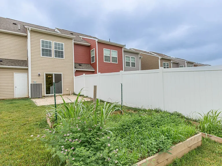 608 Thumper Dr — Photo 23
