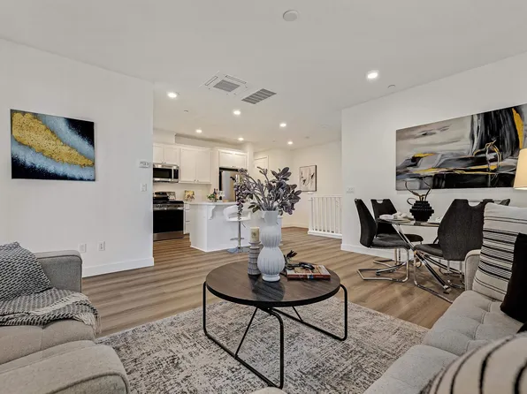 5885 Cadence Ave, Dublin, CA 94568