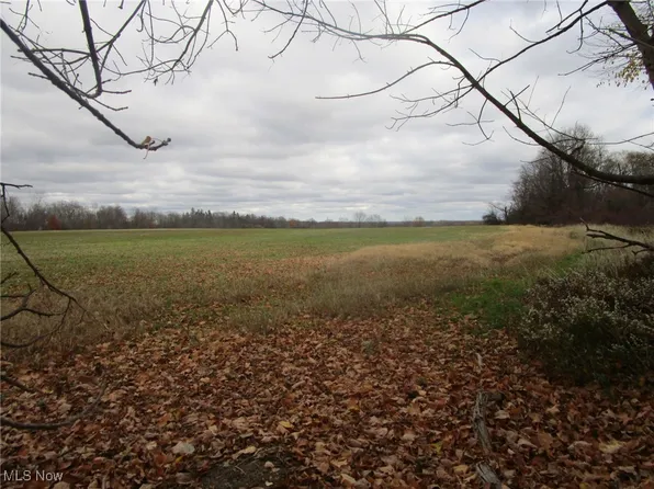 1 Madison Rd, Huntsburg, OH 44046