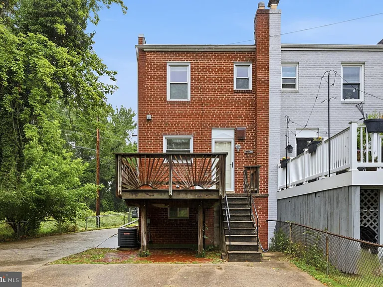 3101 E St SE — Photo 37