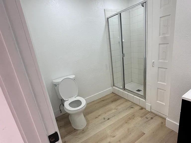 611 N Kaweah St #330 — Photo 6
