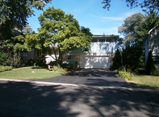 1S471 Monterey Ave, Oakbrook Terrace, IL 60181