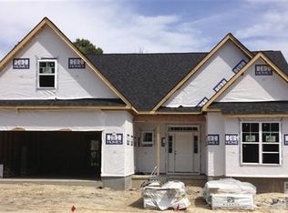 332 W Goldeneye Ln, Sneads Ferry, NC 28460