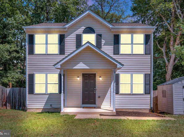 16 Brentwood Ln, Fredericksburg, VA 22405