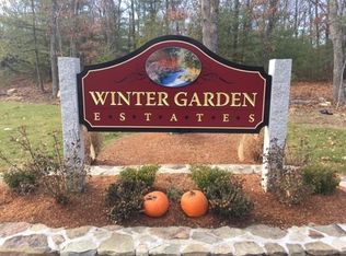 10 Jenna Ln, Franklin, MA 02038