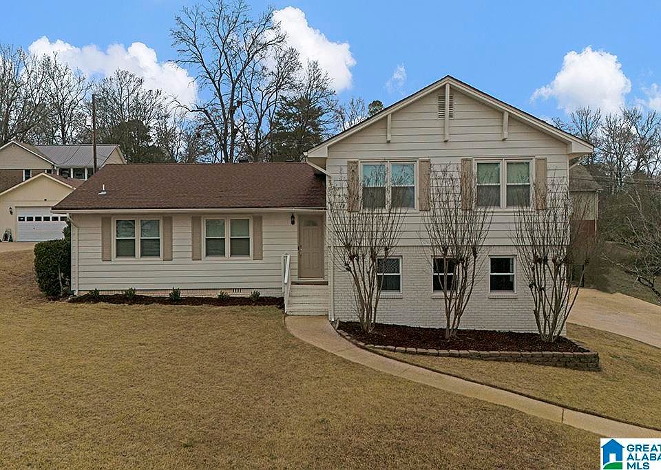 1st image of 2404 Jamestown Dr