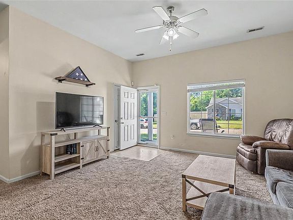 4th image of 24248 Tanglewood Rd