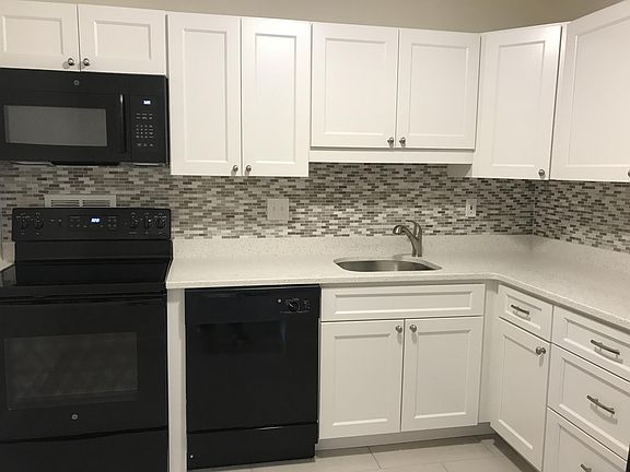 2nd image of 101 Monmouth St APT 314