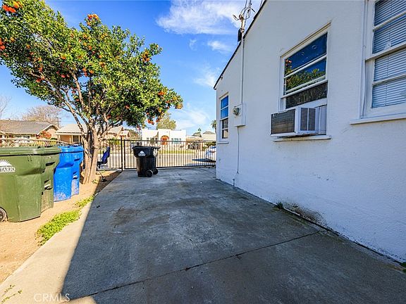4th image of 620 W D St