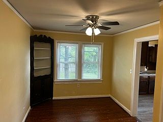 5th image of 1019 Cherry Dr