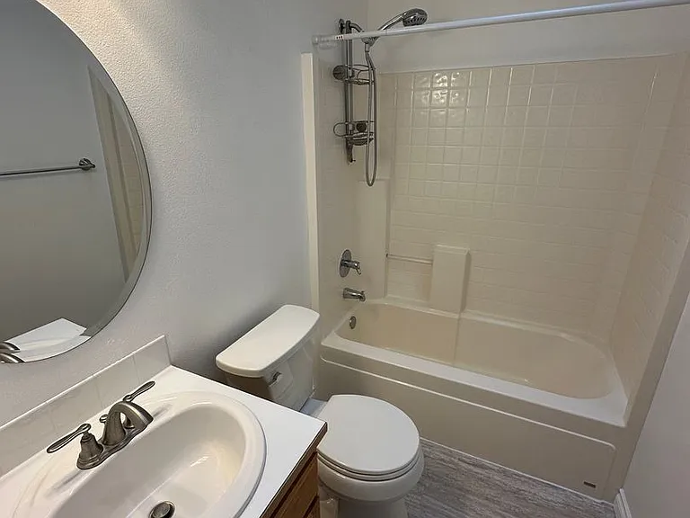 2061 Palisade Blvd — Photo 9