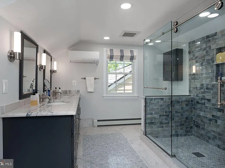 821 Pretty Brook Rd — Photo 24