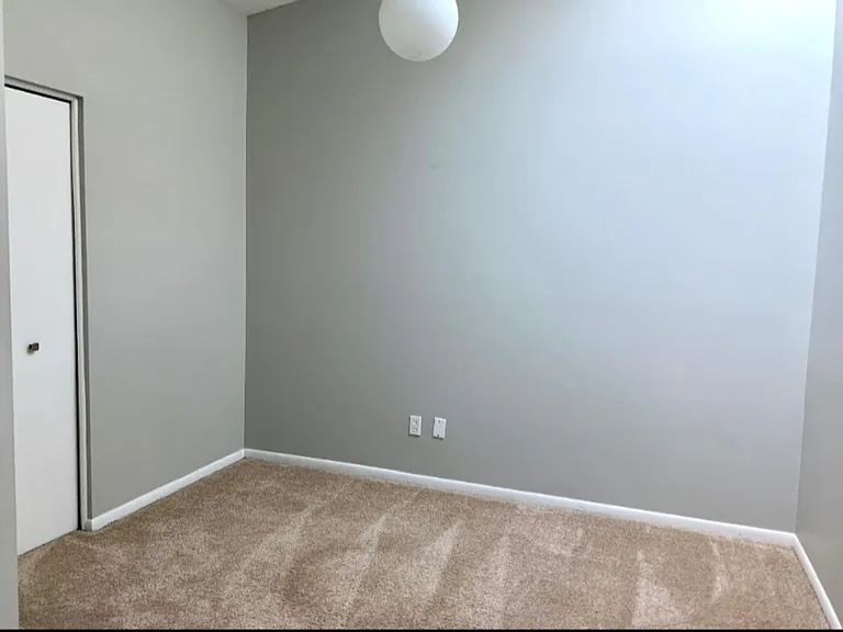 880 N Adams Rd #6 — Photo 9