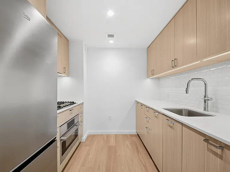 266 W 96th St #1504 — Photo 19