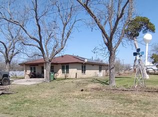 104 W Broadway St, Granger, TX 76530
