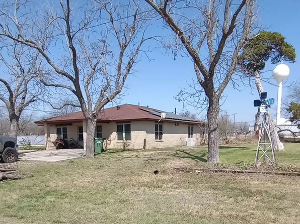 104 W Broadway St, Granger, TX 76530