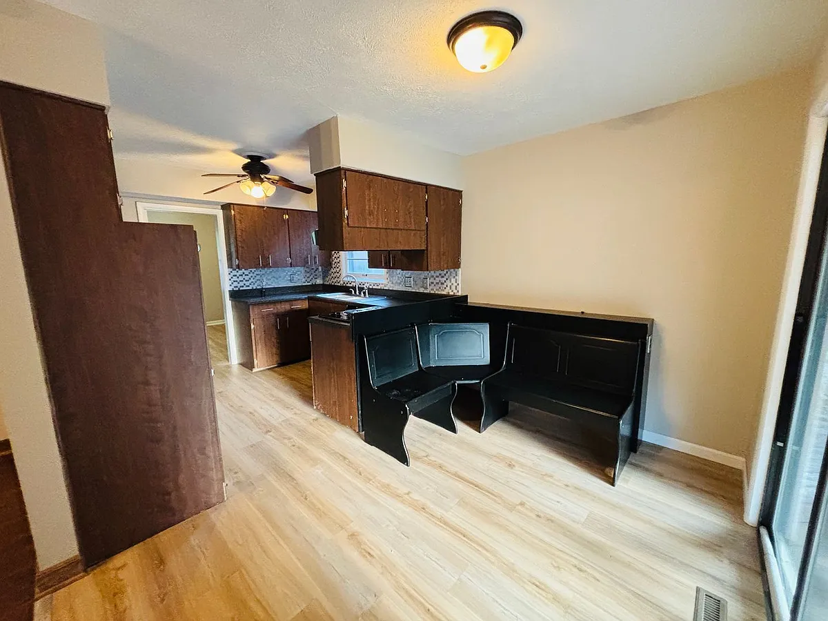 Building Photo - 341 N Colonial Pl