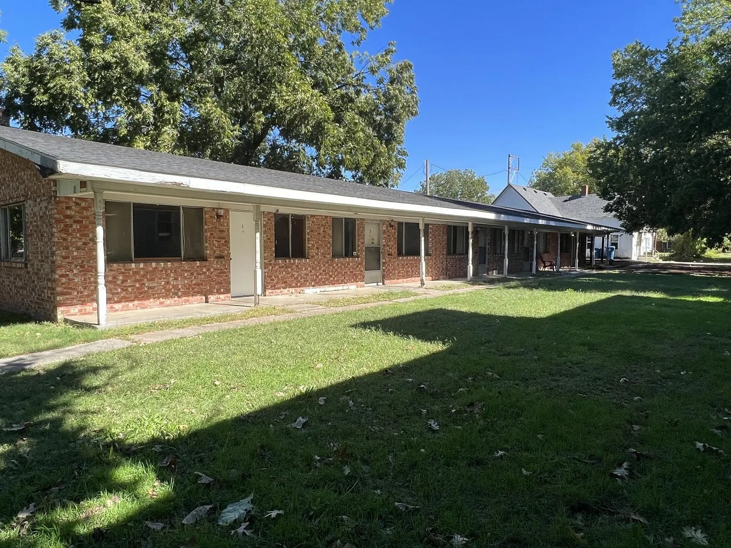 507 S Connor — Photo 1