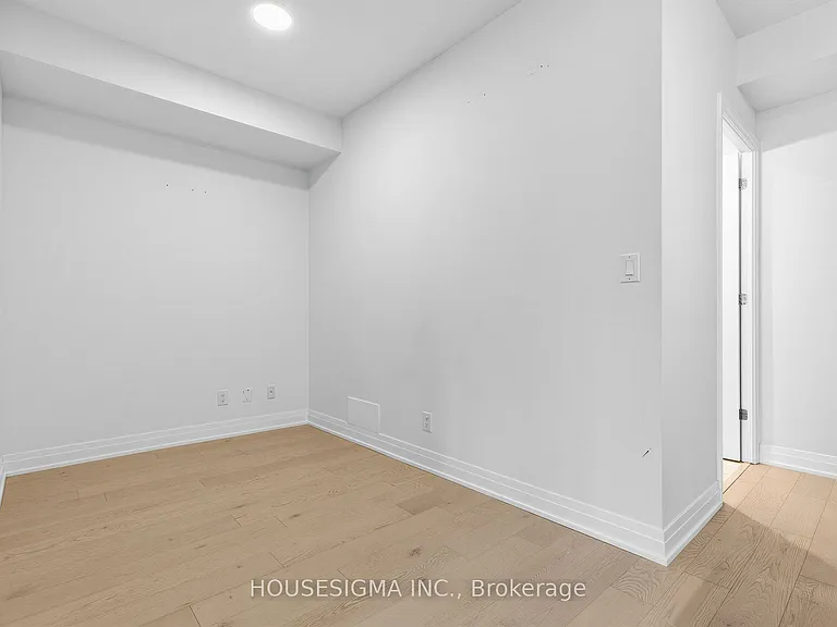 430 Roncesvalles Ave #215 — Photo 10