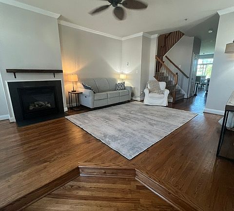 4th image of 2247 Merion Pond