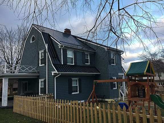 2nd image of 1417 Juniper St