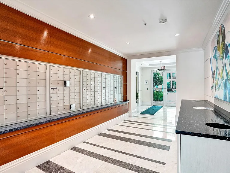 700 E Boynton Beach Blvd #406 — Photo 44