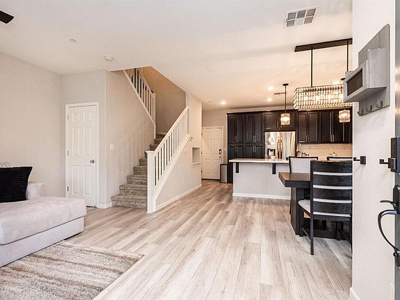 5th image of 10855 Arrington Dr