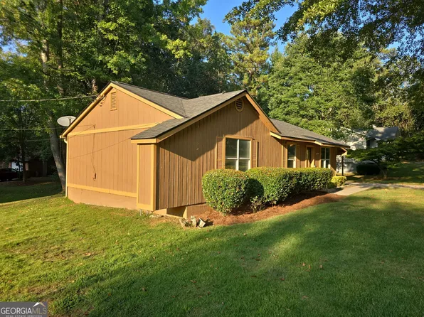 3118 Caliente Ln, Rex, GA 30273