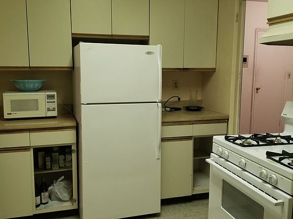 5th image of 16 N Broadway APT 6S