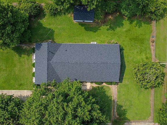 3rd image of 310 Park St