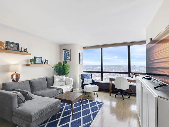 2nd image of 5415 N Sheridan Rd APT 4010