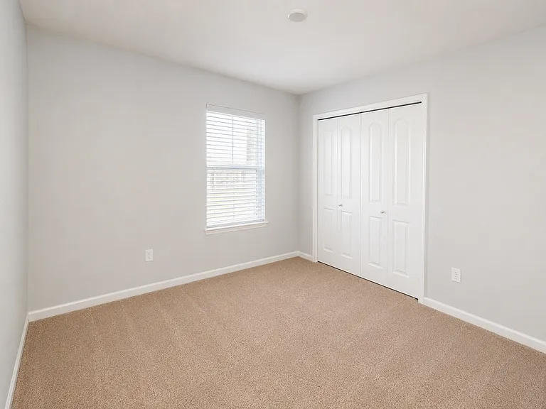 18686 Dobson Dr — Photo 12