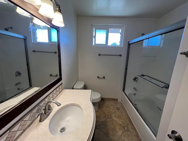 240 Mathilda Dr #D — Photo 10