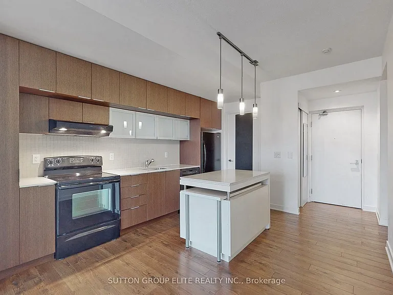 110 Charles St E #2410 — Photo 9