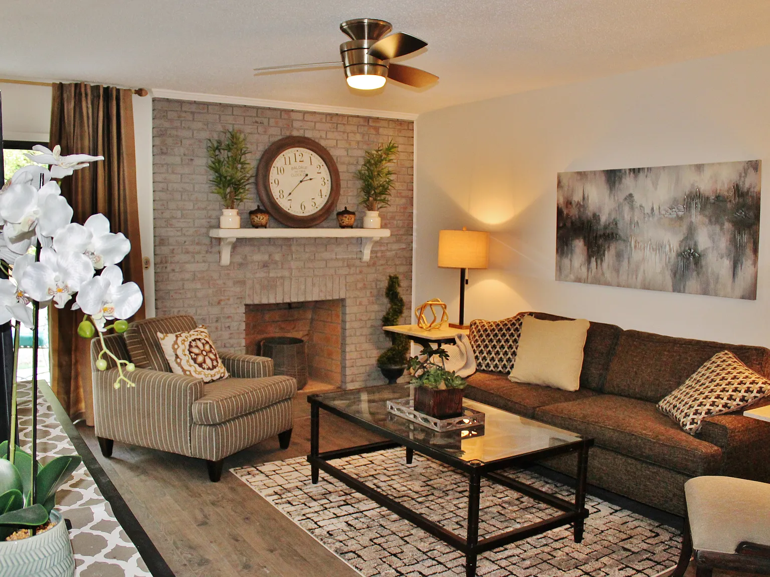 2 bed, 1016 sqft, $2,600 — Photo 1