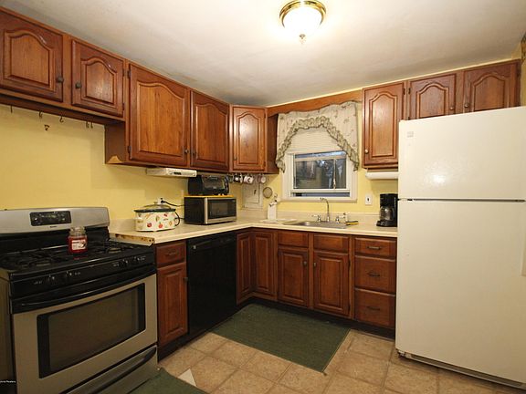 5th image of 23 Carolina Ave