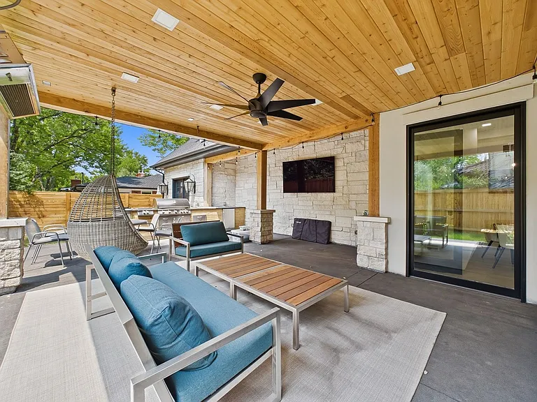 155 N Southmoor Dr — Photo 29