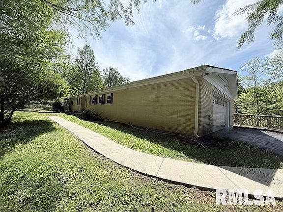 3rd image of 39 Apple Orchard Rd