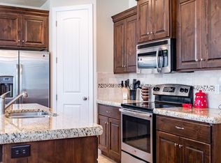4145 E Torrey Pines Dr, St George, UT 84780