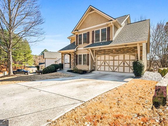 3rd image of 313 Spring Hill Dr