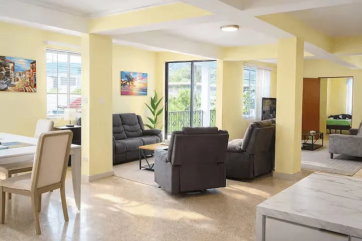 3 bed, 2200 sqft, $1,299 — Photo 4