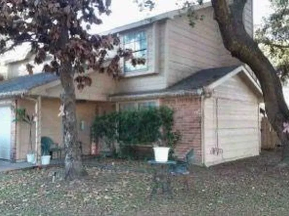 10113 Spring Place Dr, Houston, TX 77070