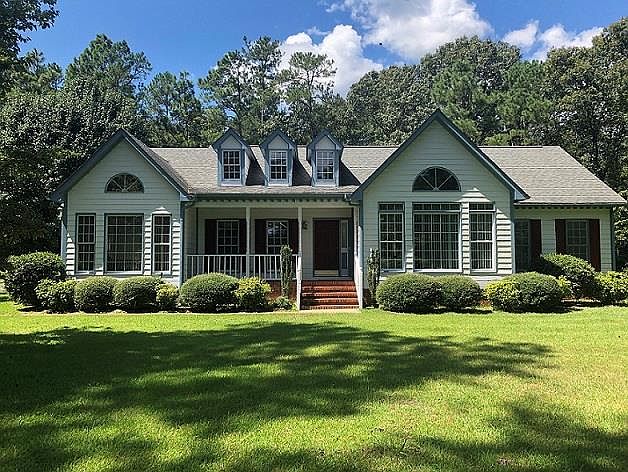 1st image of 301 Breezewood Dr