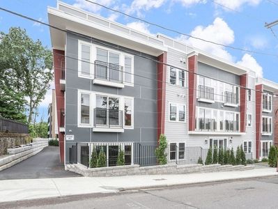 21 Glen Rd #12, Jamaica Plain, MA, 02130