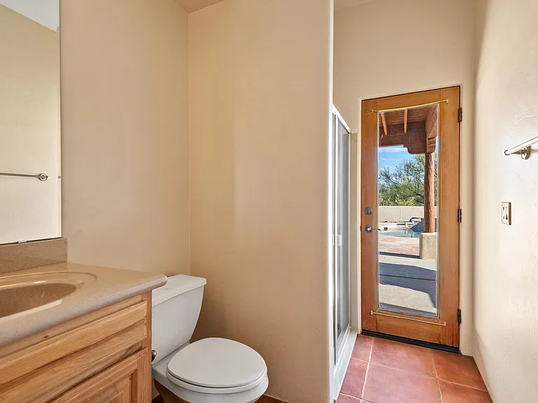 10450 E Placita Guanajuato — Photo 36