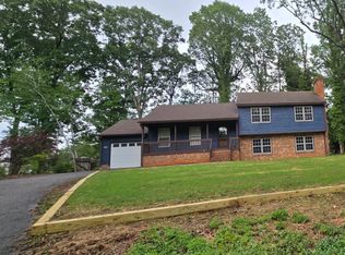 1085 Ivy Woods Dr, Forest, VA 24551